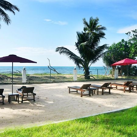 Akurala Beach Boutique Resort Экстерьер фото