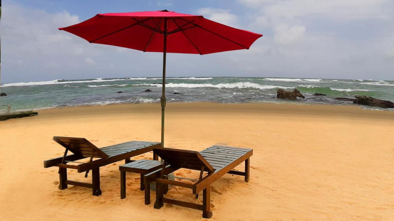 Akurala Beach Boutique Resort Экстерьер фото