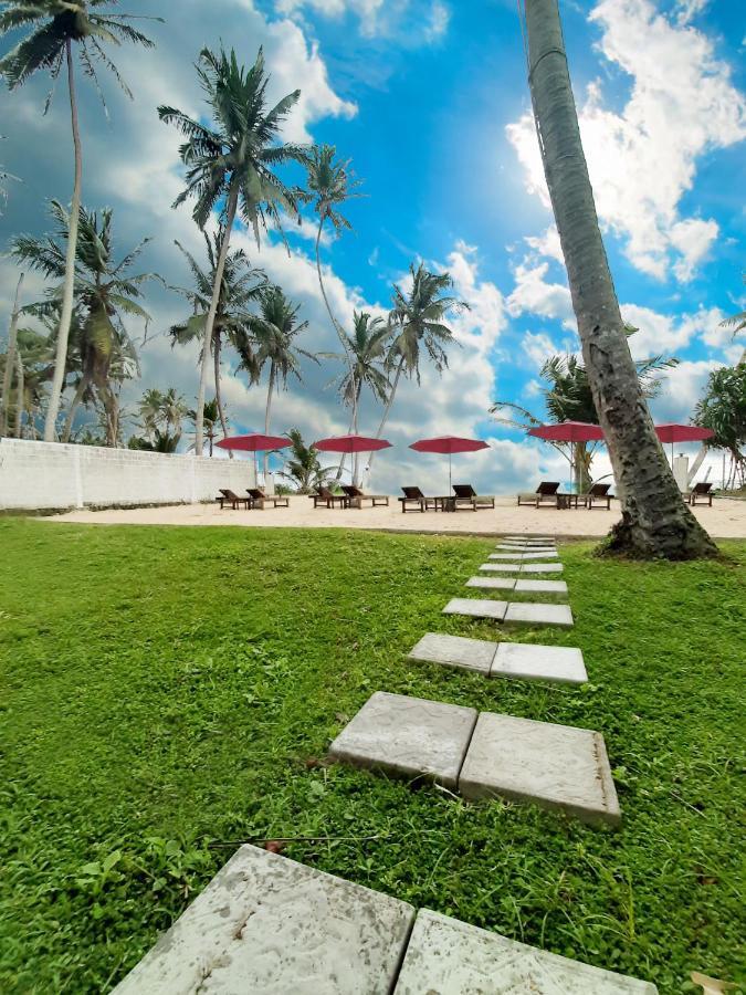 Akurala Beach Boutique Resort Экстерьер фото