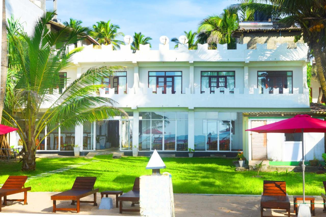 Akurala Beach Boutique Resort Экстерьер фото