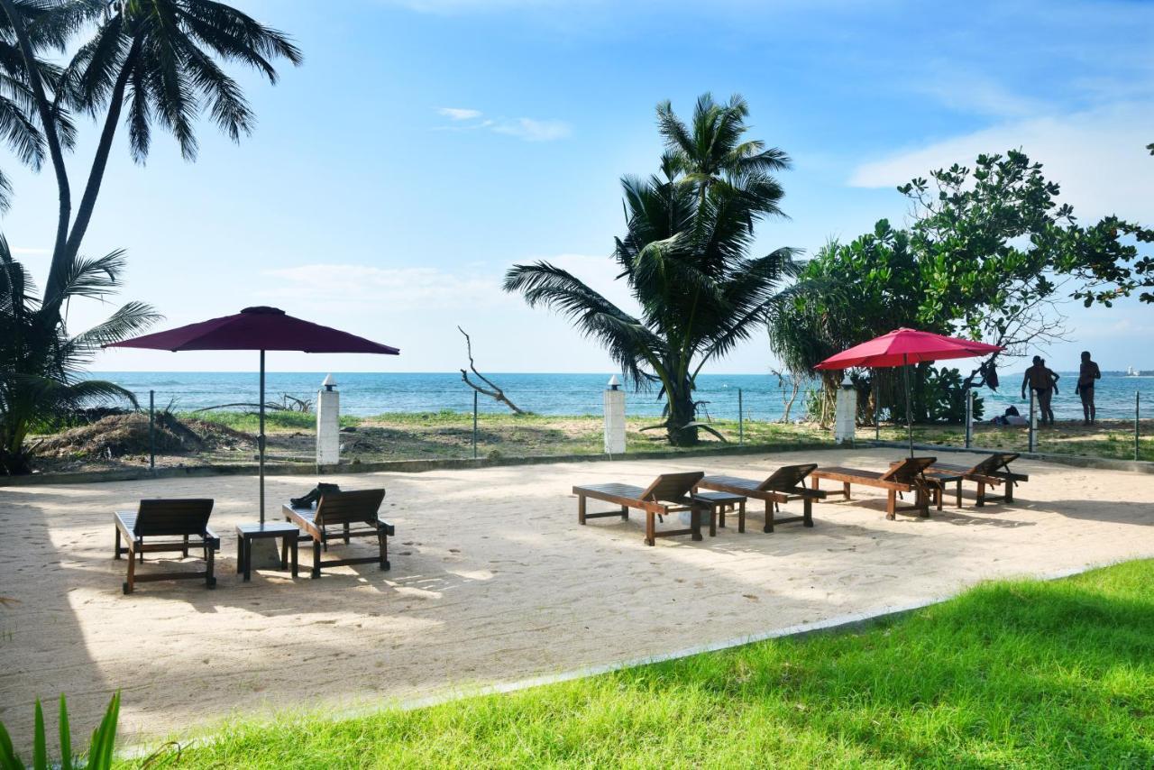 Akurala Beach Boutique Resort Экстерьер фото