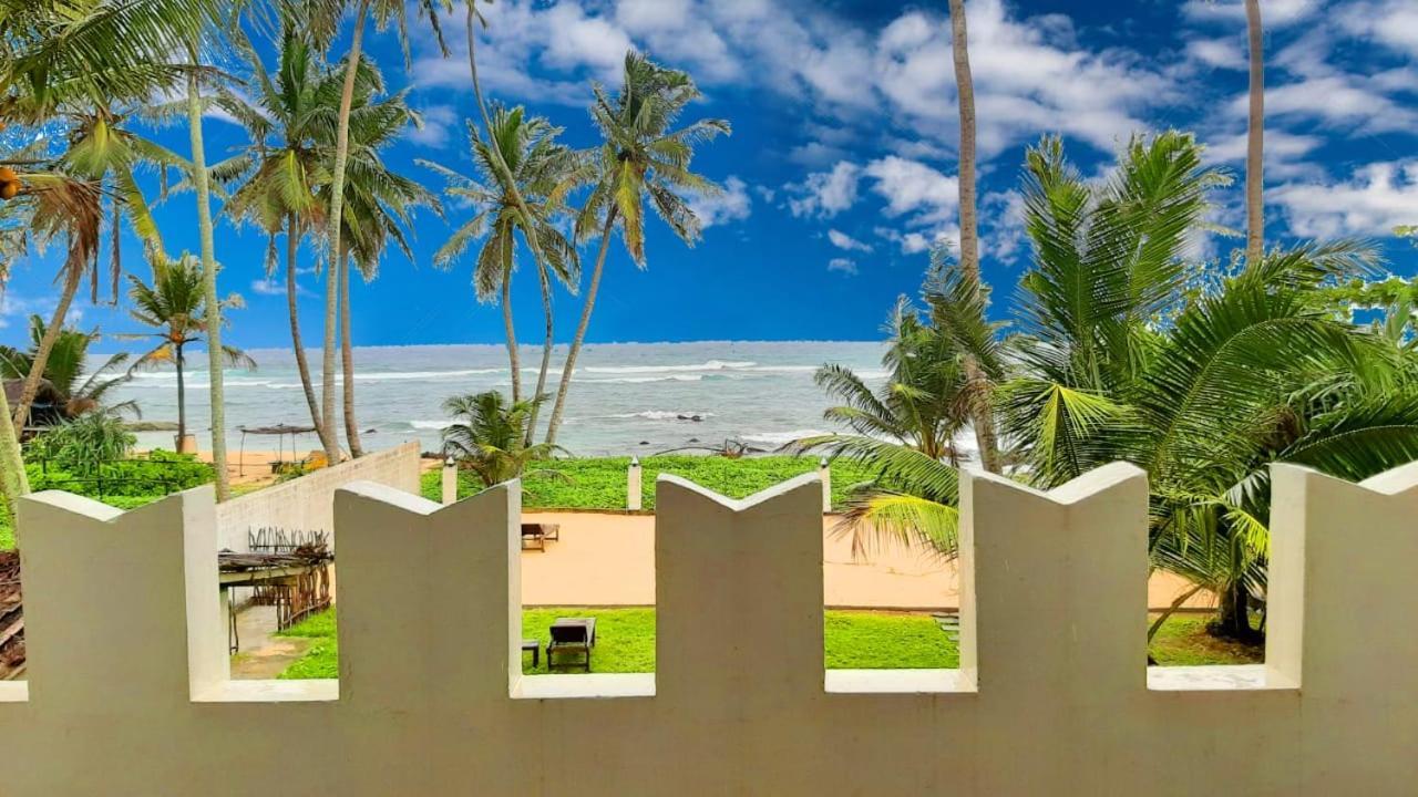Akurala Beach Boutique Resort Экстерьер фото