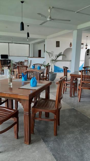 Akurala Beach Boutique Resort Экстерьер фото